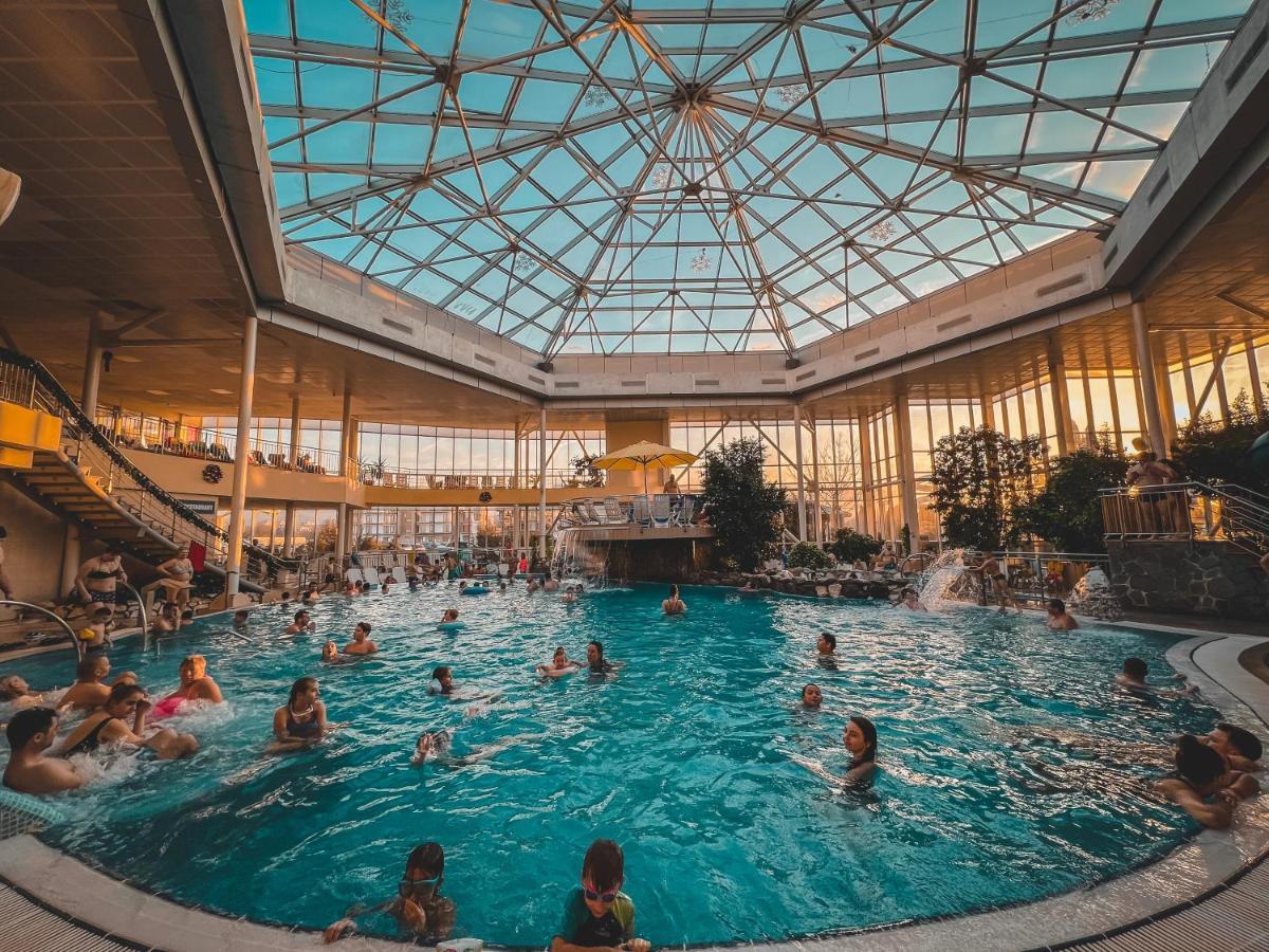Hotel Alinalex - Paradisul Acvatic Brasov Luaran gambar