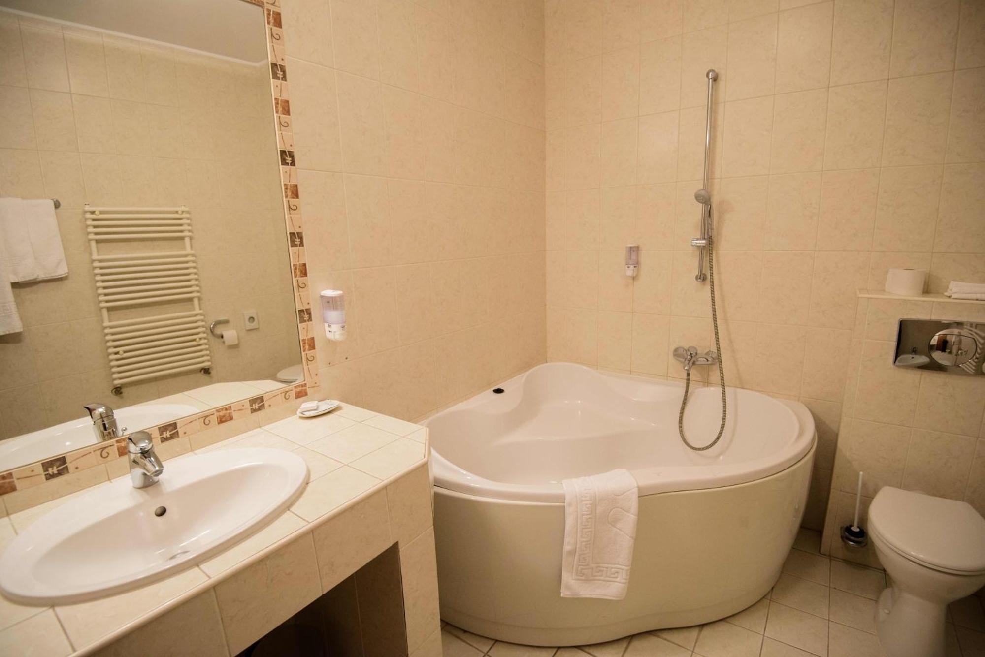 Hotel Alinalex - Paradisul Acvatic Brasov Luaran gambar